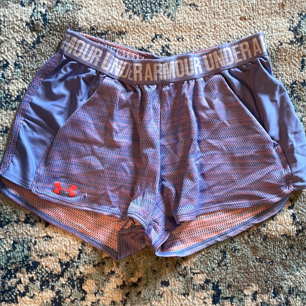 Medium Underarmour gym shorts